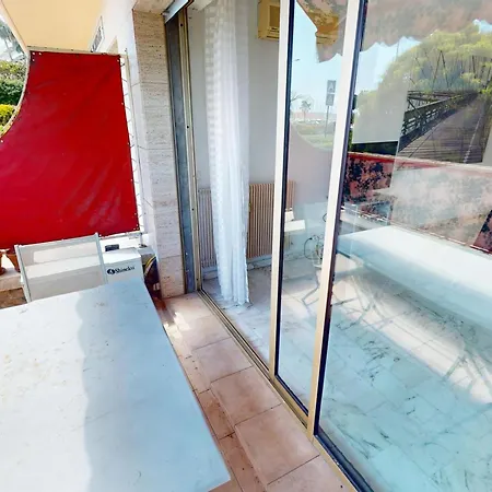 3p Climatise En Rez-de-jardin Avec 2 Terrasses Proche A - Fr-1-196-357 * Mentona
